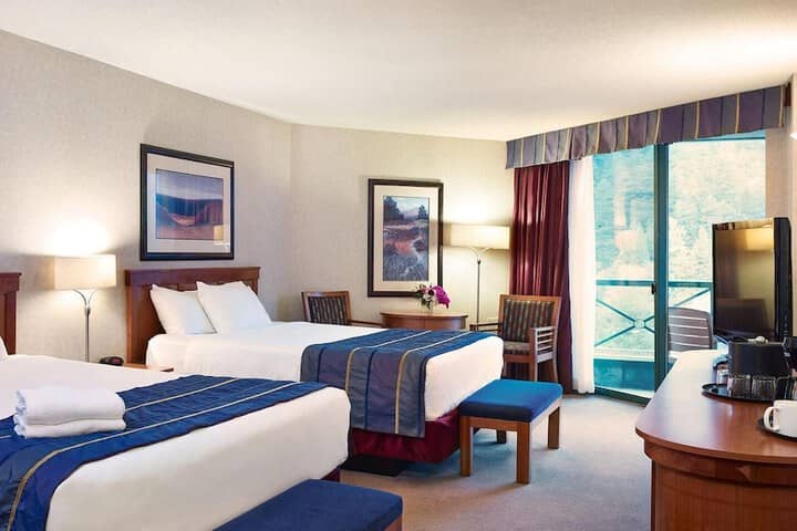 Room 4 of 55
